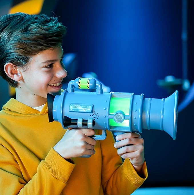 Minions Despicable Me 4 Ultimate Fart Blaster Toy - Shoots Real Fog Rings | 15 Hilarious Sound Effects | Lights Up & Banana/Fart Scents | Includes 2 Scent Formulas | Great Gag Gift for Kids Ages 4+