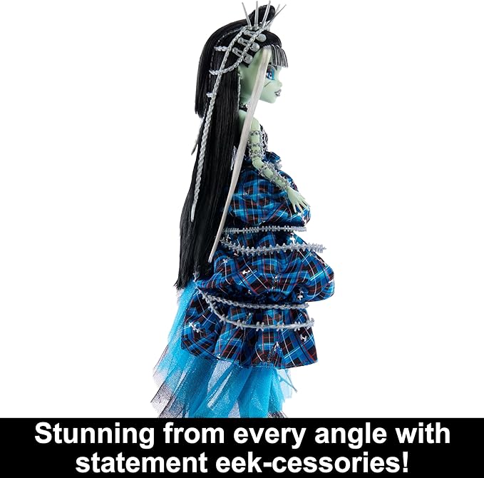 Monster High Frankie Stein Doll with Original Sculpt, Stitched in Style Collector Doll with Deconstructed Gown and Sewing-Inspired Accessories