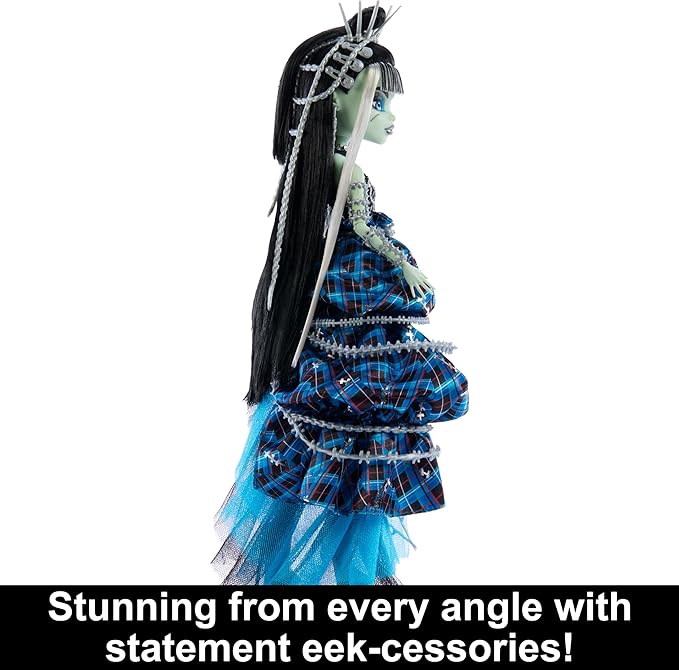 Monster High Frankie Stein Doll with Original Sculpt, Stitched in Style Collector Doll with Deconstructed Gown and Sewing-Inspired Accessories