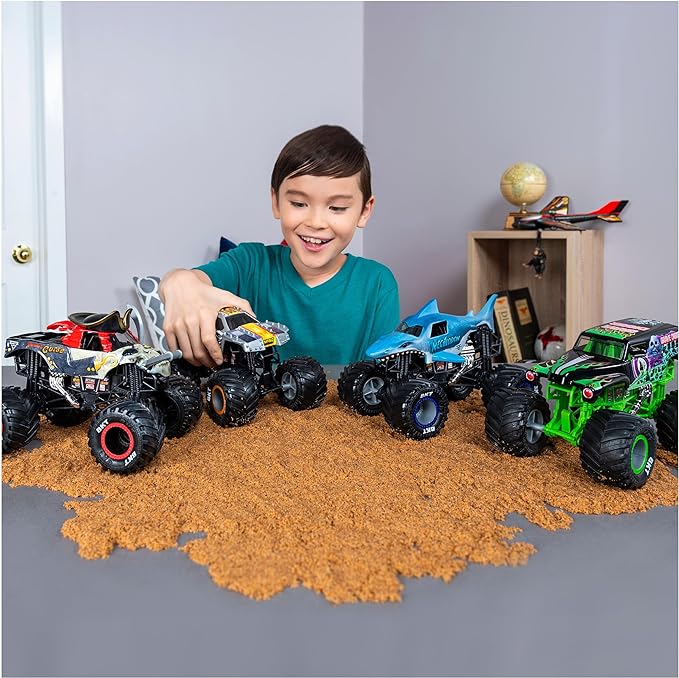 Monster Jam, Official Megalodon Monster Truck, Collector Die-Cast Vehicle, 1:24 Scale, Kids Toys for Boys Ages 3 and up
