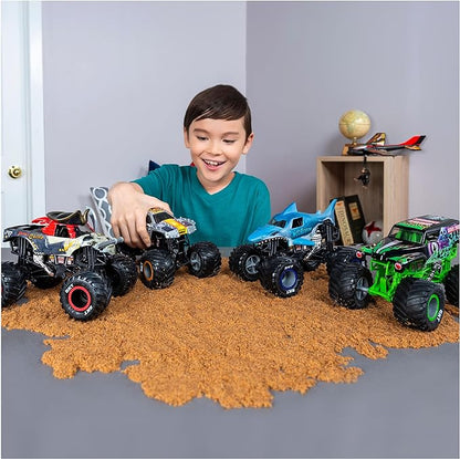 Monster Jam, Official Megalodon Monster Truck, Collector Die-Cast Vehicle, 1:24 Scale, Kids Toys for Boys Ages 3 and up